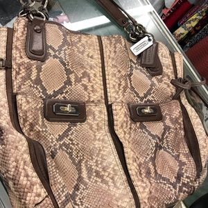 Coach handbag hobo style